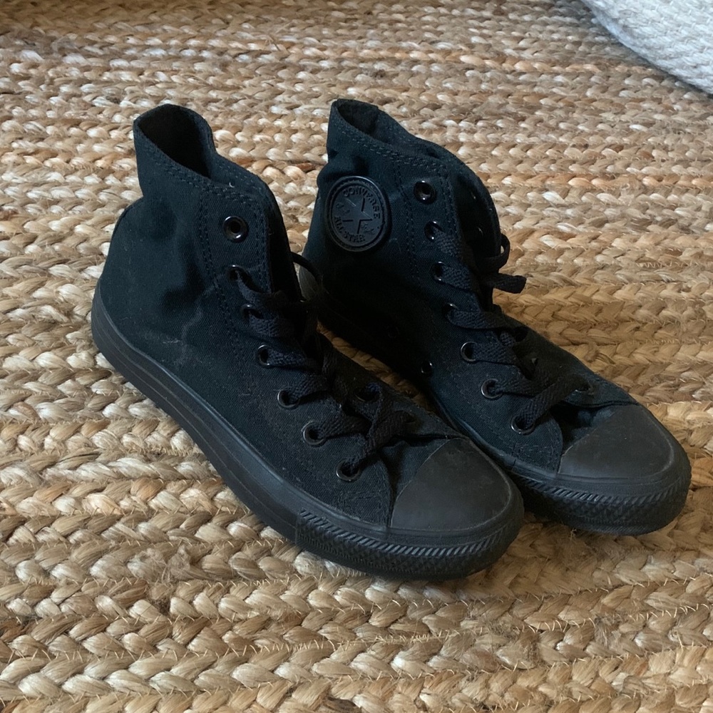 All Black Converse Chuck Taylor’s